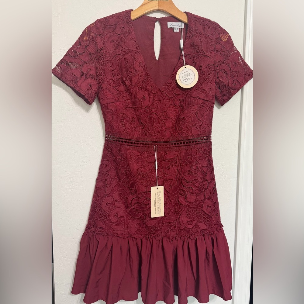 Trendyol Burgundy Lace Fit & Flare Dress